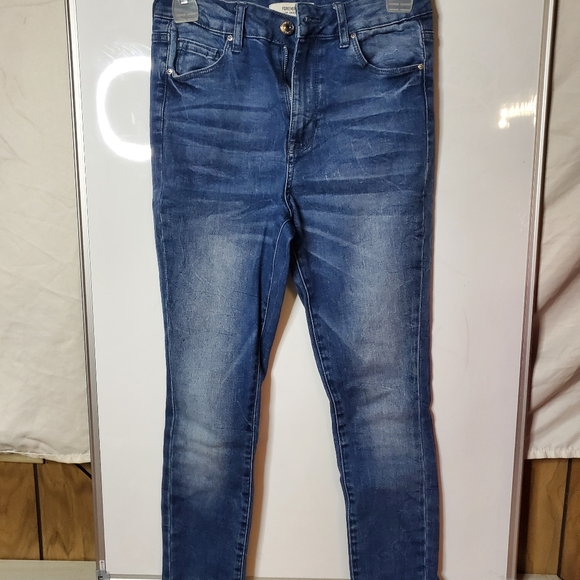 Forever 21 Jeans Size 24US - Picture 1 of 4
